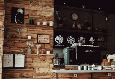 Półki na ścianę z drewna – dlaczego jakość jest ważna?