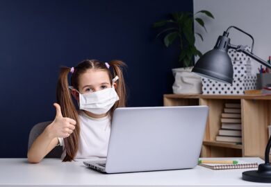 Koronawirus a uzależnienie od internetu – jak obecna sytuacja wpłynie na dzieci i młodzież?