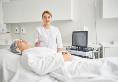 Sprzęt do salonu medycyny estetycznej – 3 najważniejsze kwestie, o które powinien zadbać Twój dystrybutor