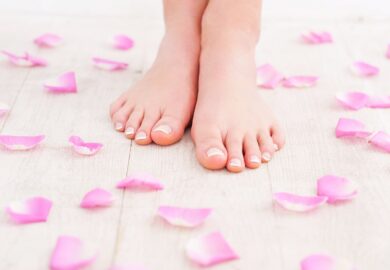 Jak zadbać o stopy aby były piękne latem?