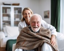 Jak wygląda profesjonalna opieka nad osobami starszymi?