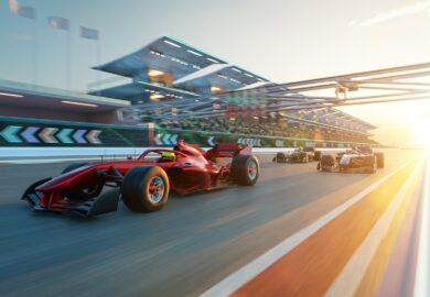 Jaka jest rola samochodów bezpieczeństwa podczas wyścigów F1?